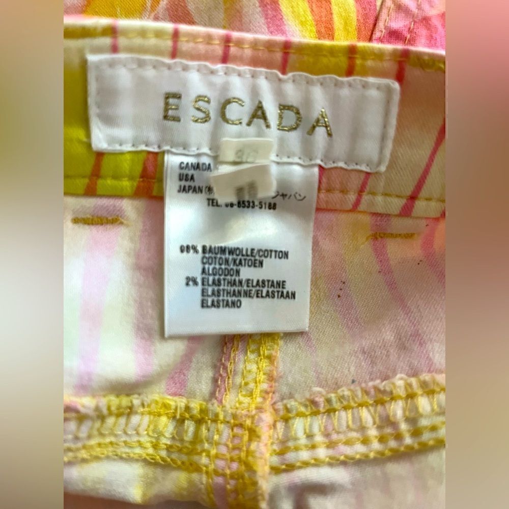 Escada Slim Fit Capri Good Gently Used Condition Size 36(IT) Small Stain Shown